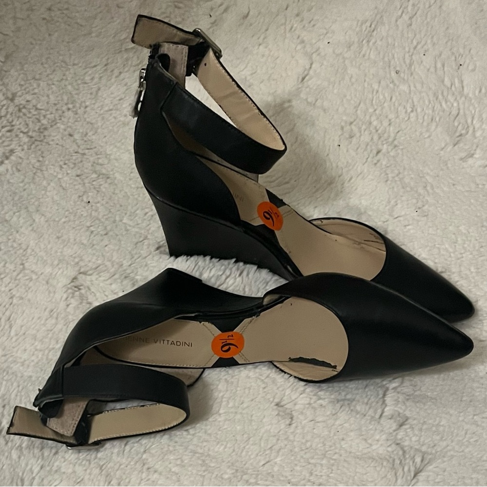 Sale today! Adrienne Vittadini, Black wedge heel shoe, size 9.5 Very sexy shoe!